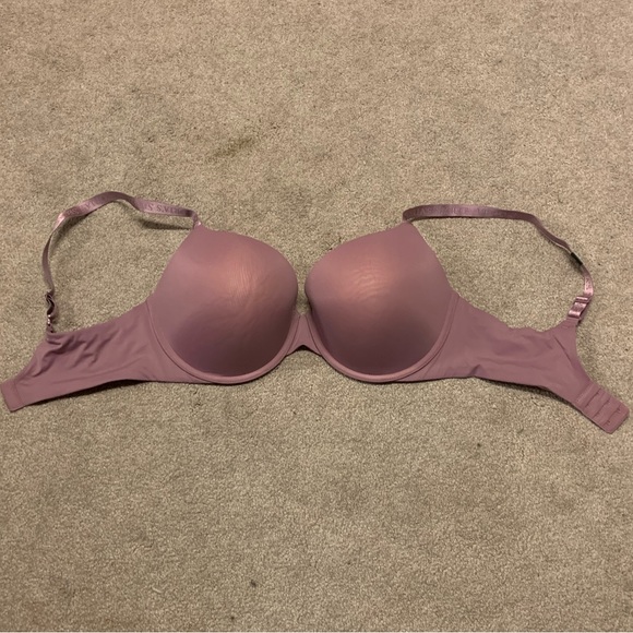 Victoria Secret Bra - Picture 2 of 5